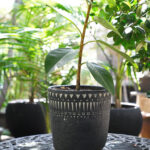 Macetero fibra negro con diseños 25,5x24,5